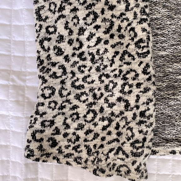 H&M - Leopard Long Cardigan - Medium (M) - Picture 2 of 3
